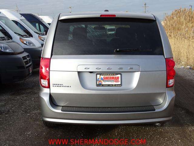 2017 Dodge Grand Caravan SE Plus 4dr Mini-Van